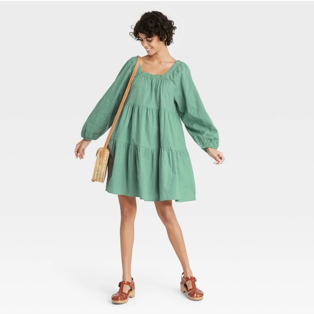 Universal Thread Green Tiered Long-Sleeve Mini Dress